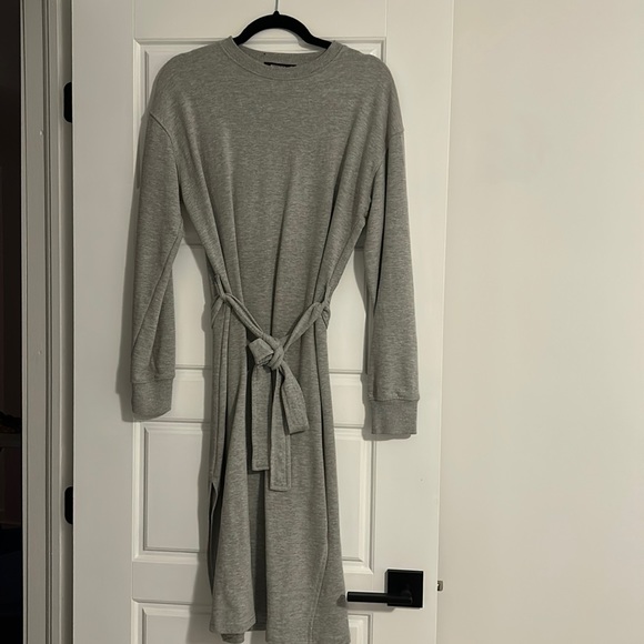 Missguided Grey Sweater Midi Dress - Picture 1 of 2